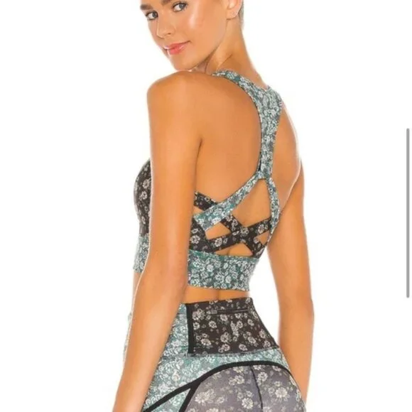 Free People x FP Movement Women's Floral Printed Synergy Strappy Back Sports Bra - Picture 2 of 9